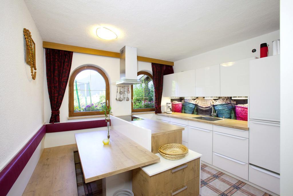 Familienferienhaus Florentine Längenfeld Eksteriør billede